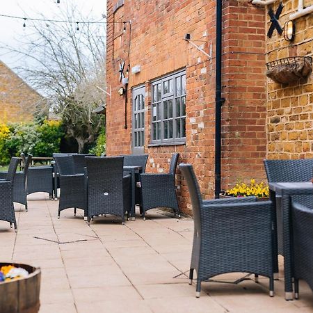 Oyo Unicorn Inn Deddington Exterior photo