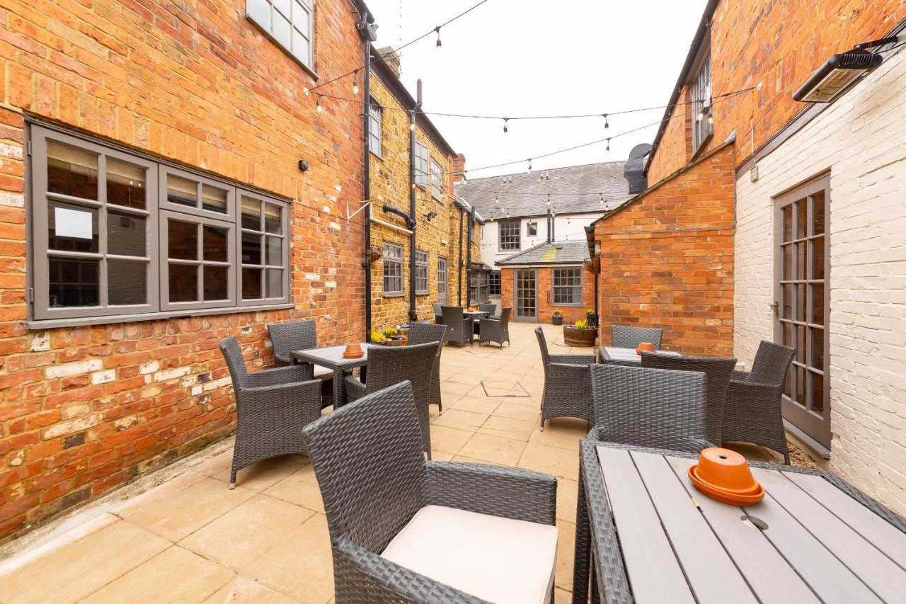 Oyo Unicorn Inn Deddington Exterior photo